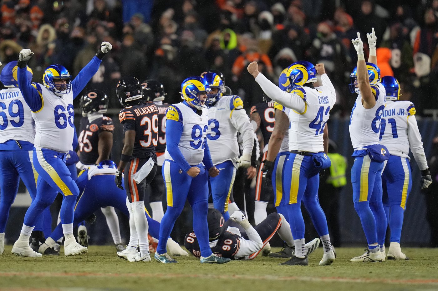 Rams shake off wild, late TD pass by Caleb Williams, beat Bears 20-17 in OT to reach NFC title game | iNFOnews.ca