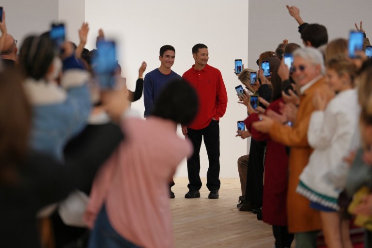 Confident debut by Proenza Schouler duo gives Loewe a quirky new beat | iNFOnews.ca