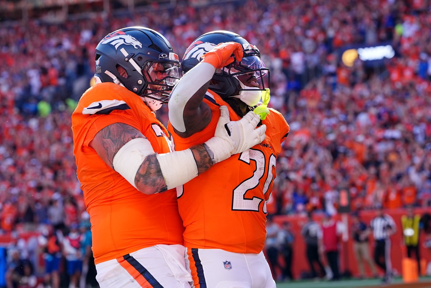 Jaylen Waddle’s quiet Denver debut flips into a 138-yard day in a Broncos' 20-13 comeback over Jags | iNFOnews.ca