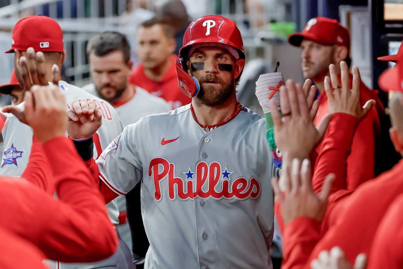 Bryce Harper leads Phillies past Braves 8-5 in 10 innings to stop 10-game losing streak | iNFOnews.ca Bryce Harper leads Phillies past Braves 8-5 in 10 innings to stop 10-game losing streak | iNFOnews.ca