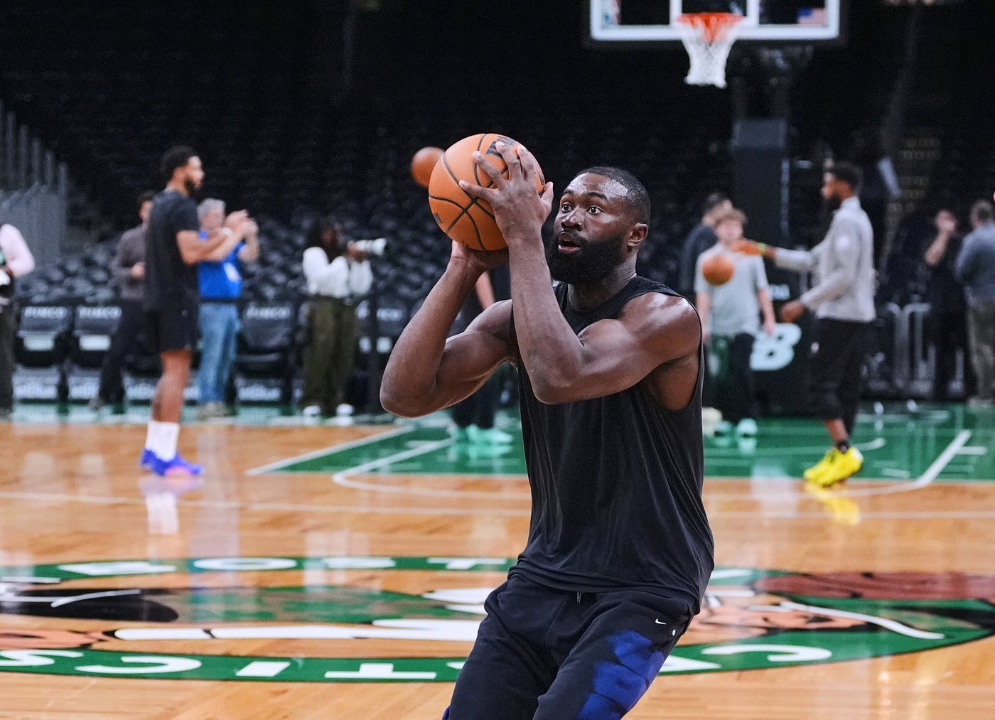 Jaylen Brown fenced, boxed, surfed and skydived in the summer. His biggest adventure awaits | iNFOnews.ca Jaylen Brown fenced, boxed, surfed and skydived in the summer. His biggest adventure awaits | iNFOnews.ca