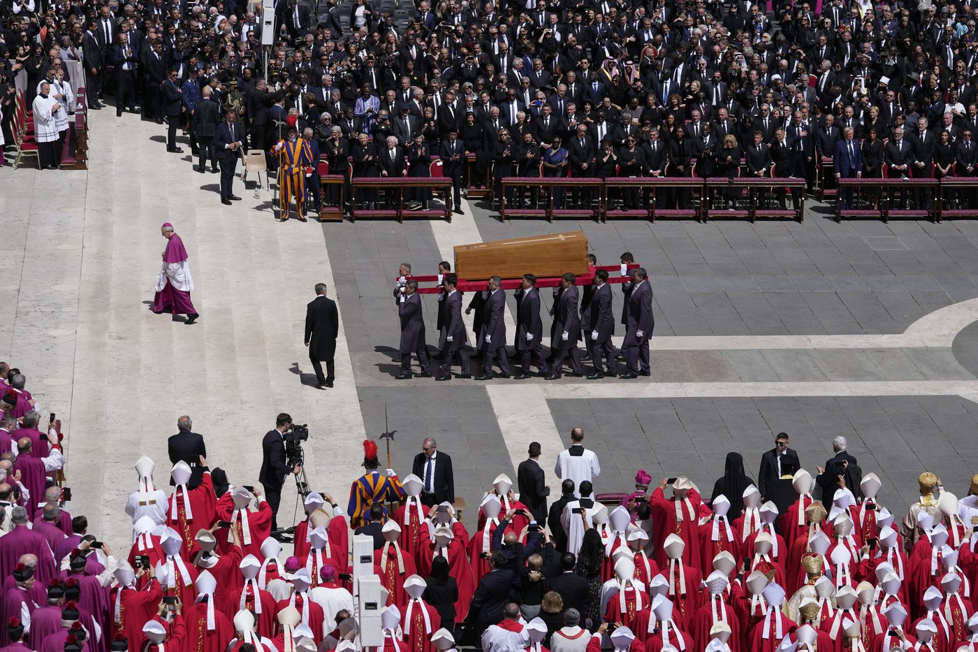 PHOTO COLLECTION: Vatican Pope Funeral Top Photos of the Day | iNFOnews.ca PHOTO COLLECTION: Vatican Pope Funeral Top Photos of the Day | iNFOnews.ca