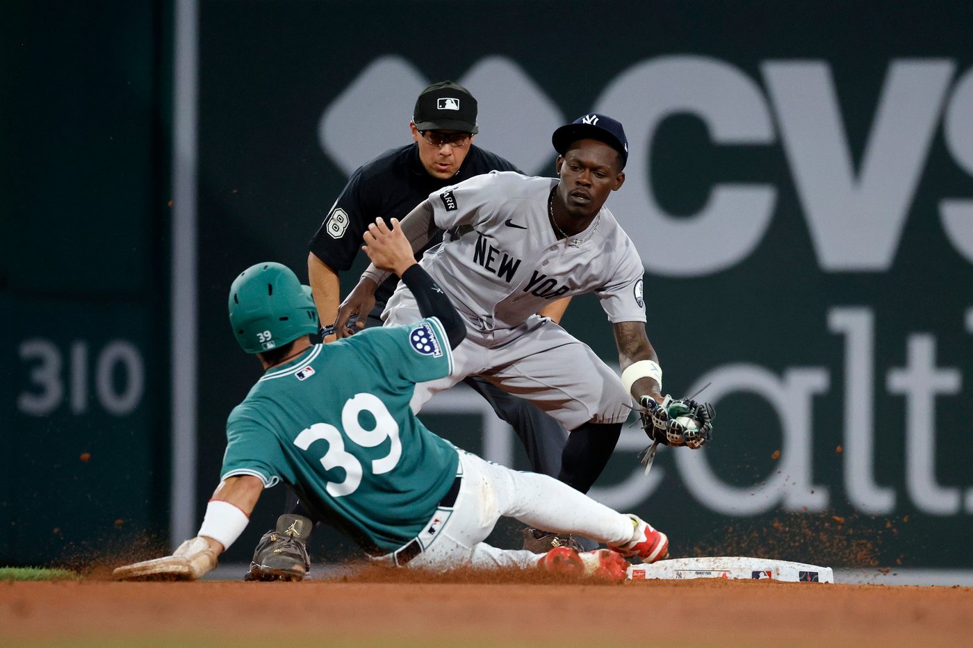 Yankees 2B Jazz Chisholm Jr. says umpire should have asked for help on check-swing strikeout | iNFOnews.ca