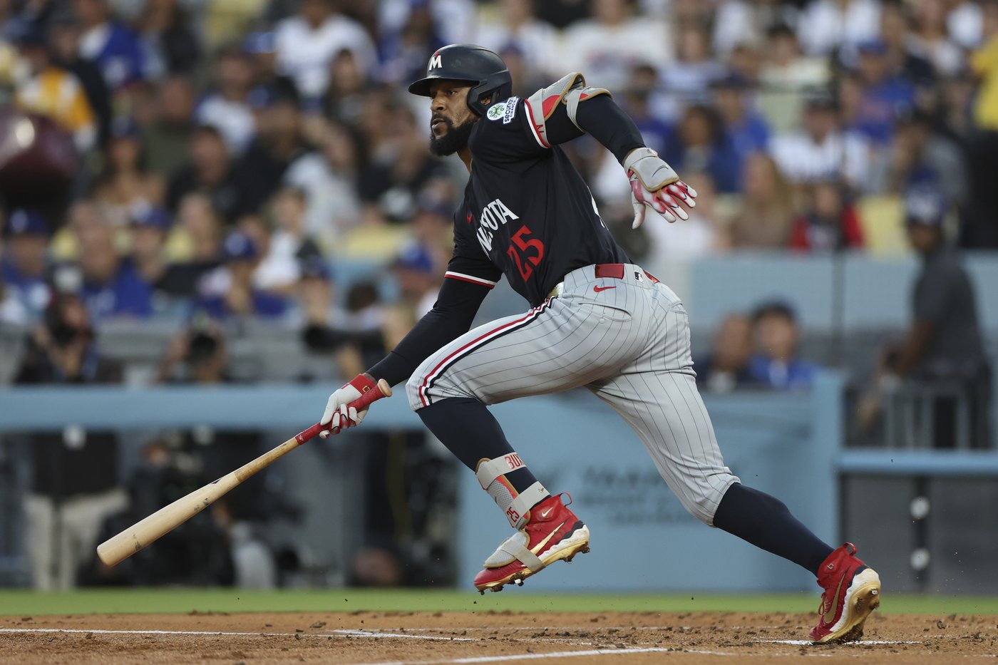 Royce Lewis, Christian Vazquez each drive in 3 runs as Twins beat Dodgers 10-7 | iNFOnews.ca