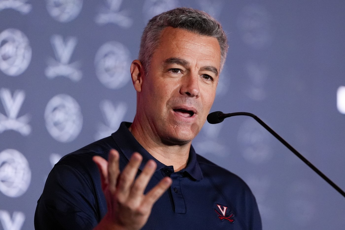 Virginia basketball coach Tony Bennett is retiring effective immediately | iNFOnews.ca