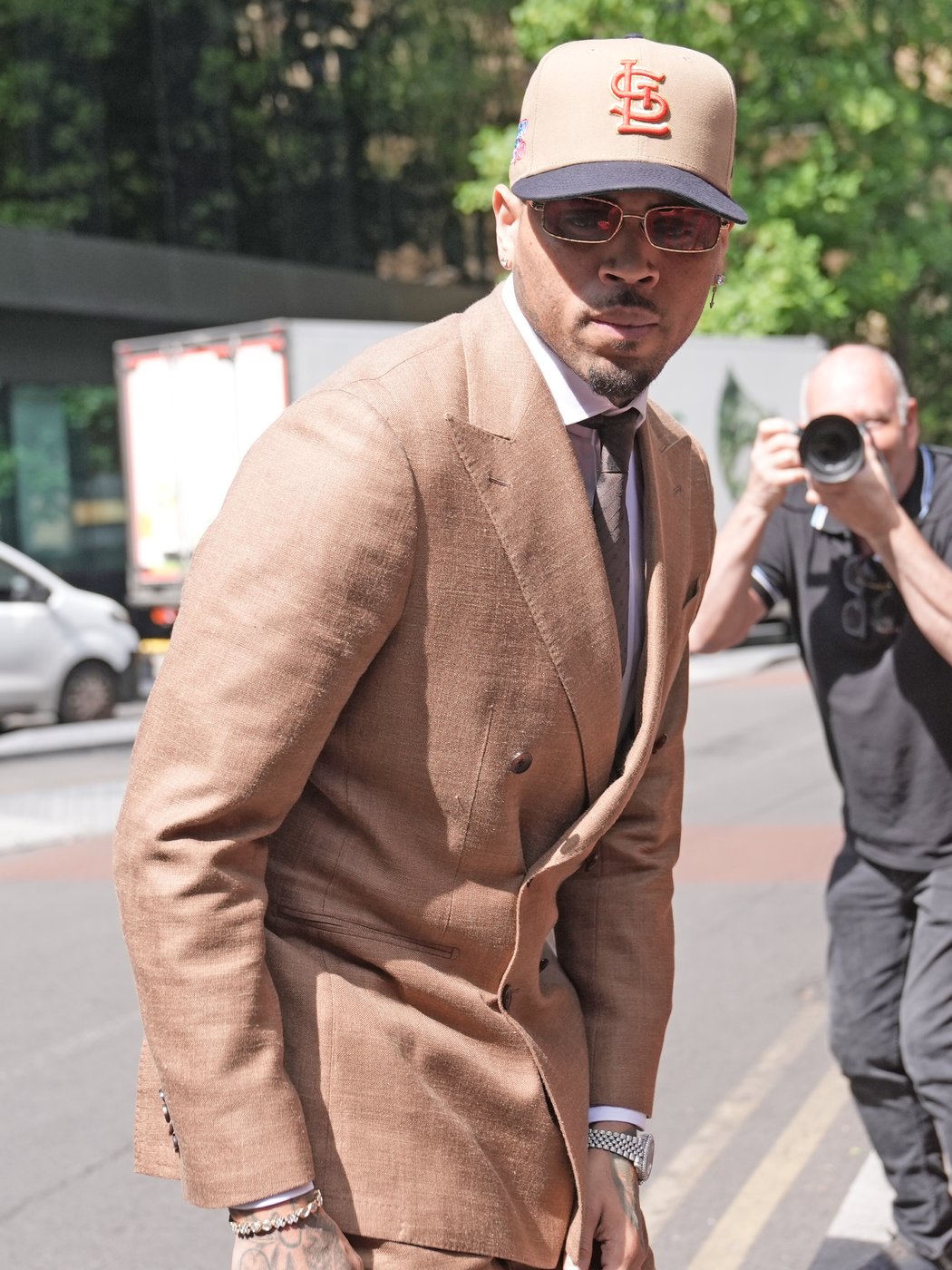 Singer Chris Brown pleads guilty over bottle attack at a London nightclub | iNFOnews.ca