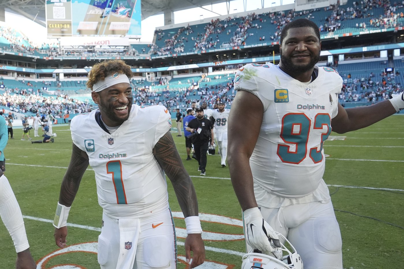 Tua Tagovailoa's strong play has helped keep the Dolphins' playoff hopes alive | iNFOnews.ca