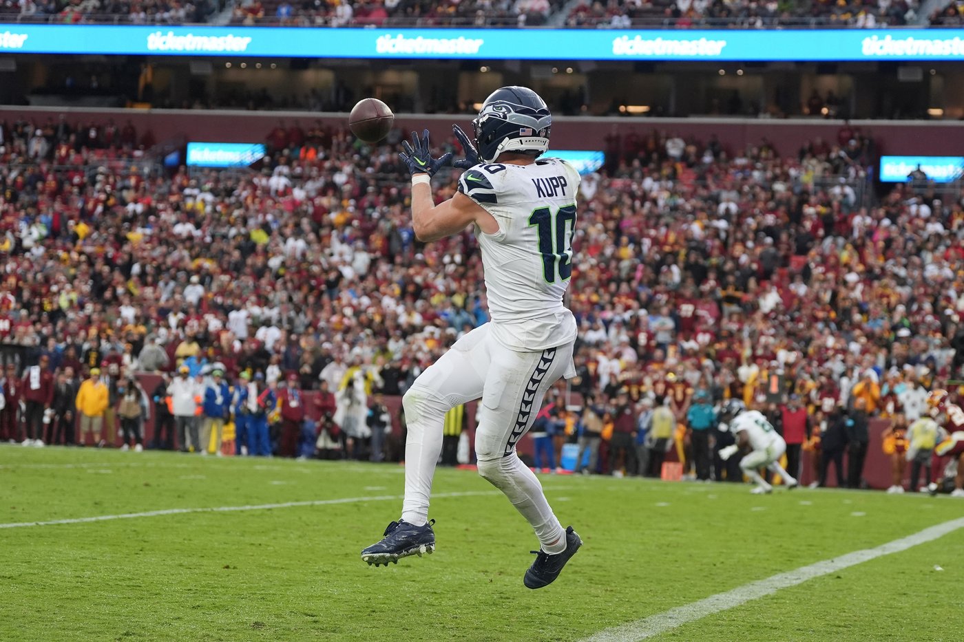 The Seahawks will be looking for a rebound on Sunday while the Chargers just want a win | iNFOnews.ca The Seahawks will be looking for a rebound on Sunday while the Chargers just want a win | iNFOnews.ca