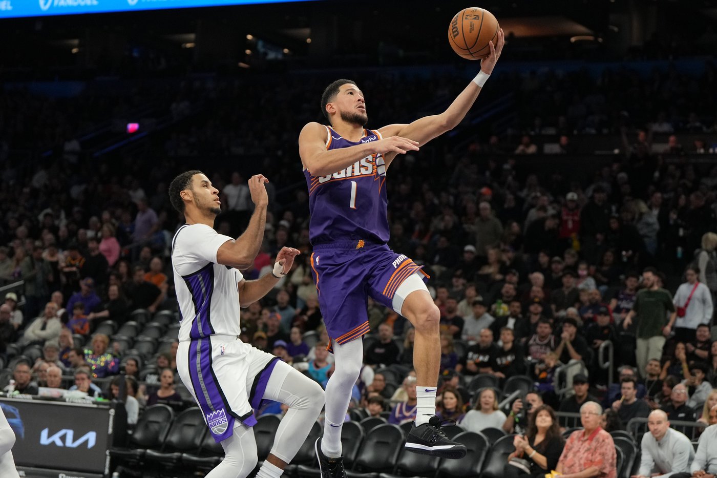 Booker scores 20 in 1st quarter, finishes with 33 as Suns rout Kings 129-102 | iNFOnews.ca Booker scores 20 in 1st quarter, finishes with 33 as Suns rout Kings 129-102 | iNFOnews.ca