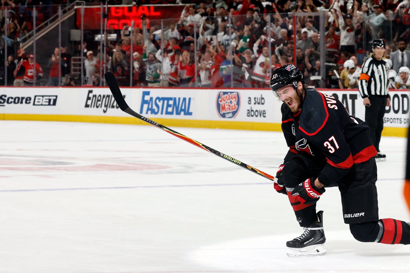 Hurricanes' top-line performers come through as Carolina moves within a win of claiming Stanley Cup | iNFOnews.ca Hurricanes' top-line performers come through as Carolina moves within a win of claiming Stanley Cup | iNFOnews.ca