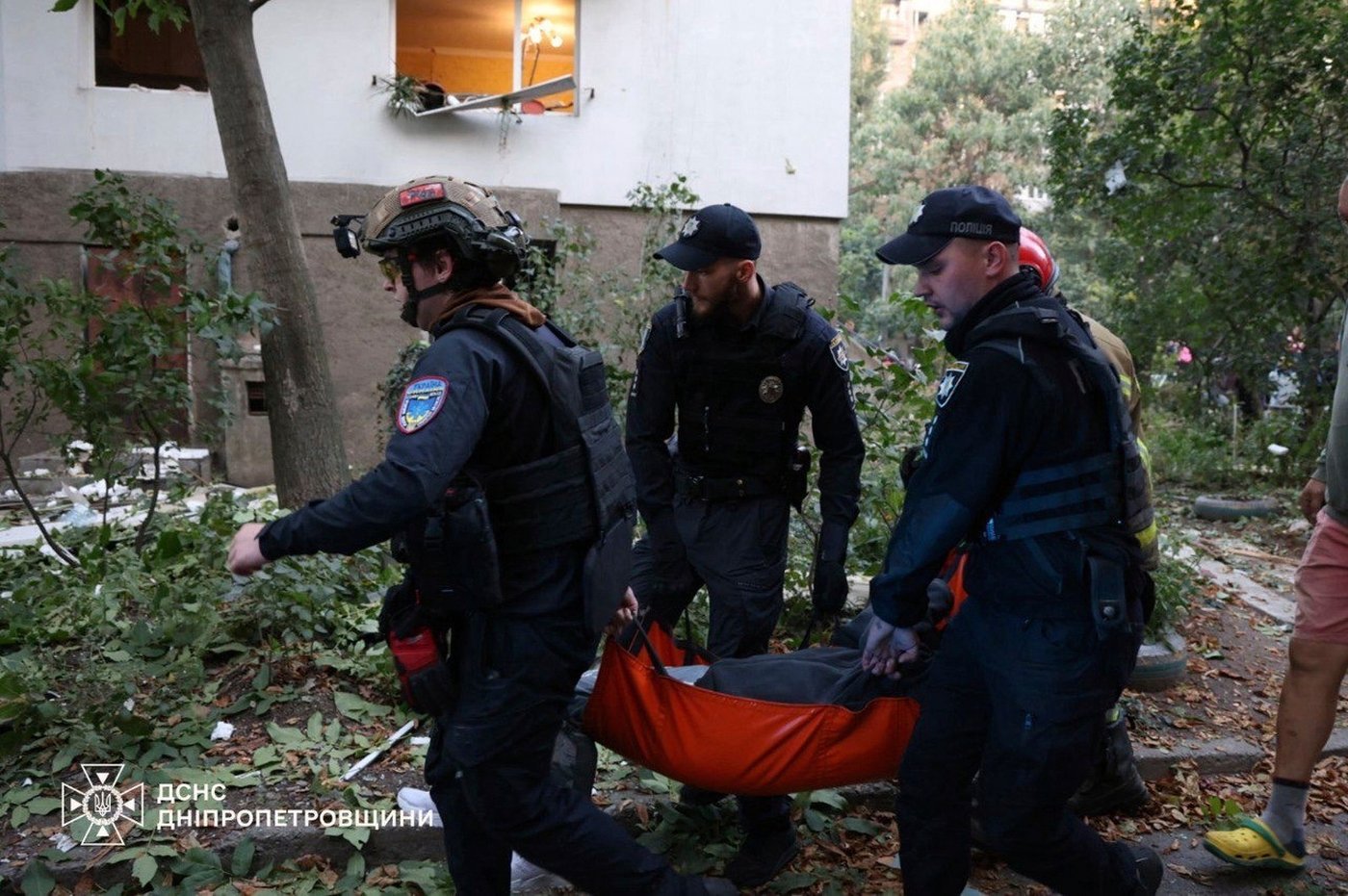 Ukrainian and Russian attacks kill 3 civilians as Zelenskyy prepares to meet Trump | iNFOnews.ca