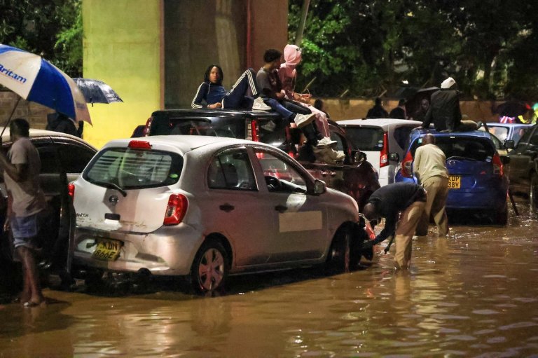 Motorists stranded and military deployed after heavy rains pound Kenyan capital overnight | iNFOnews.ca