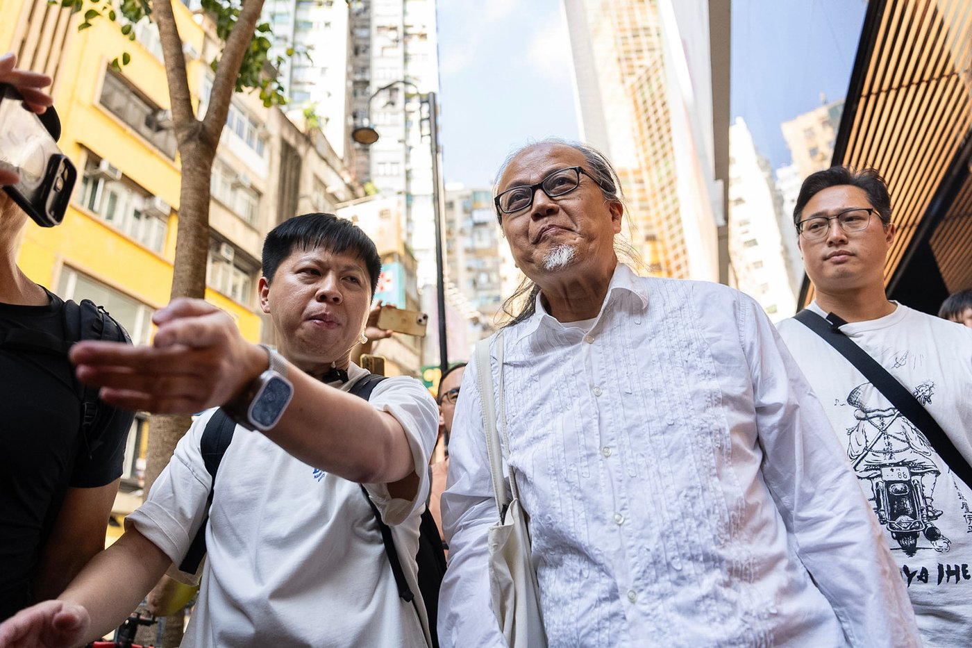 A Hong Kong artist trying to mark the Tiananmen crackdown is quickly stopped by police | iNFOnews.ca