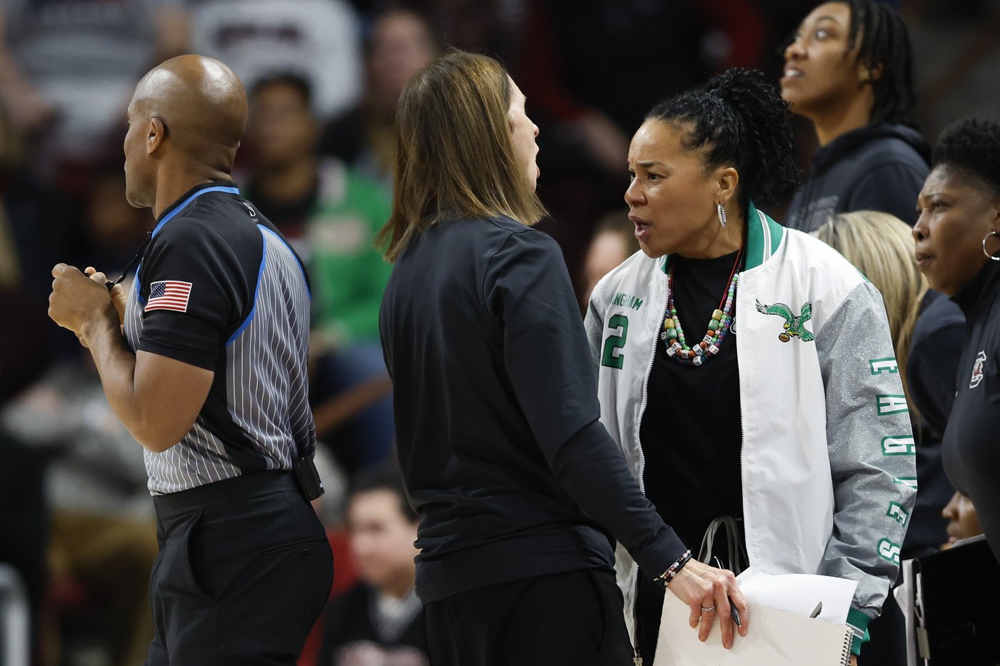 Dawn Staley's Gamecocks appear poised to make run at another title after big win vs. No. 5 Texas | iNFOnews.ca
