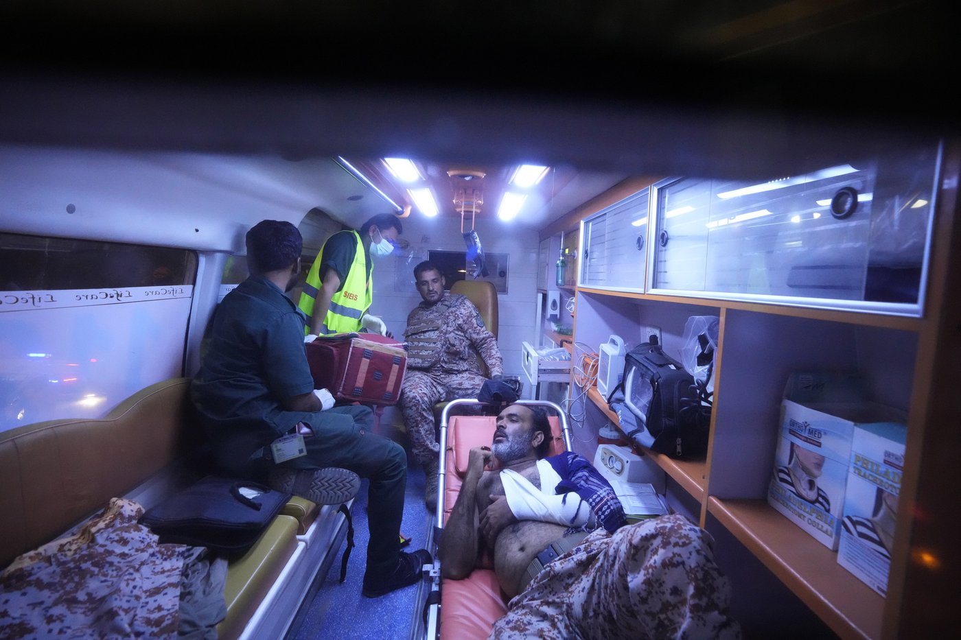 An explosion outside the Karachi, Pakistan, airport kills 2 workers from China and injures others | iNFOnews.ca