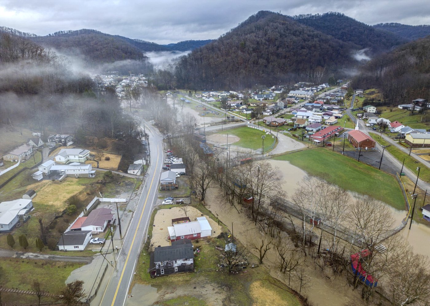 Winter storms bring flooding and 'thunder ice' in several US states | iNFOnews.ca