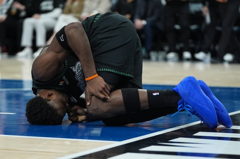 Timberwolves lose Anthony Edwards and Donte DiVincenzo to leg injuries in Game 4 against Nuggets | iNFOnews.ca