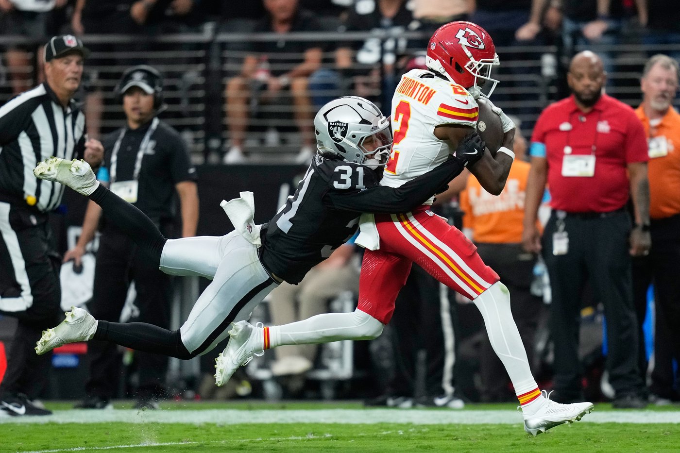Chiefs' Tyquan Thornton suffers gruesome-looking ankle injury vs. Raiders. Rashee Rice also hurt | iNFOnews.ca