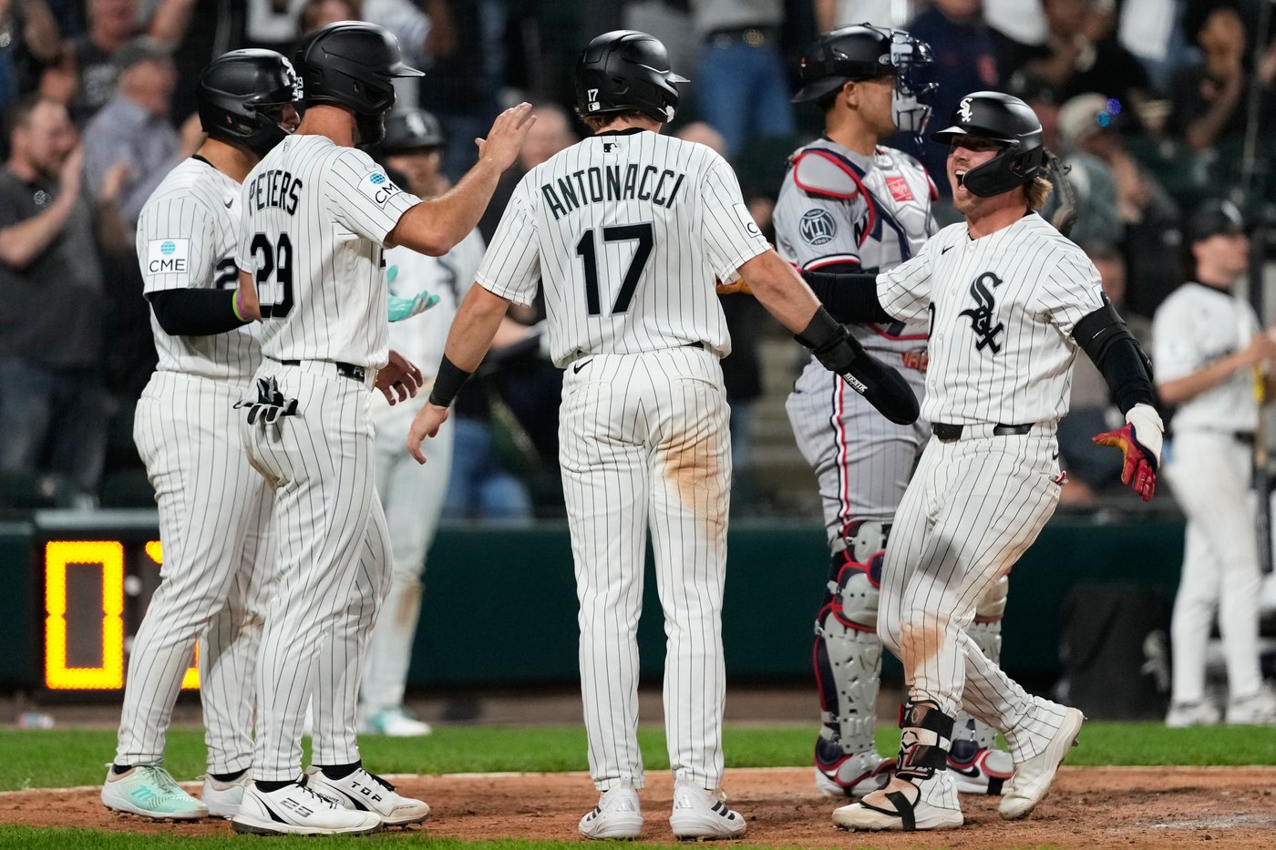 Meidroth hits 1st grand slam, Sandlin retires 18 straight in MLB debut as White Sox beat Twins 15-2 | iNFOnews.ca Meidroth hits 1st grand slam, Sandlin retires 18 straight in MLB debut as White Sox beat Twins 15-2 | iNFOnews.ca