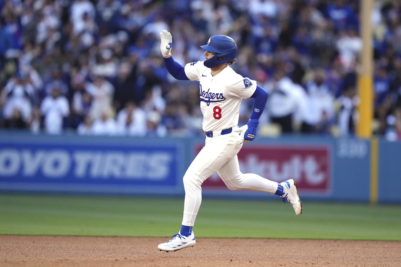 Angels spoil Clayton Kershaw's season debut in 11-9 victory over Dodgers | iNFOnews.ca