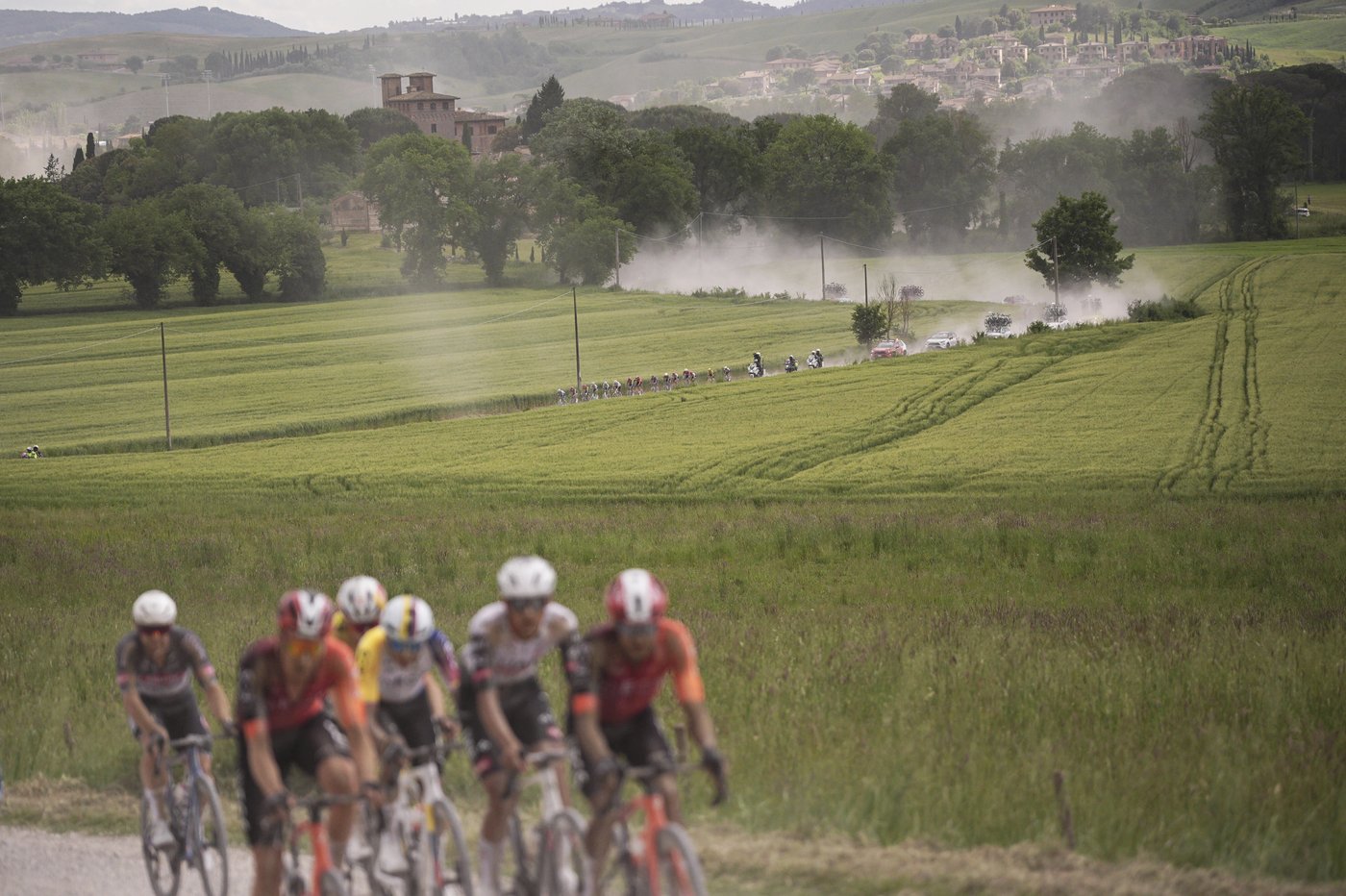 Del Toro becomes first Mexican to lead Giro d'Italia, Van Aert wins dusty stage | iNFOnews.ca