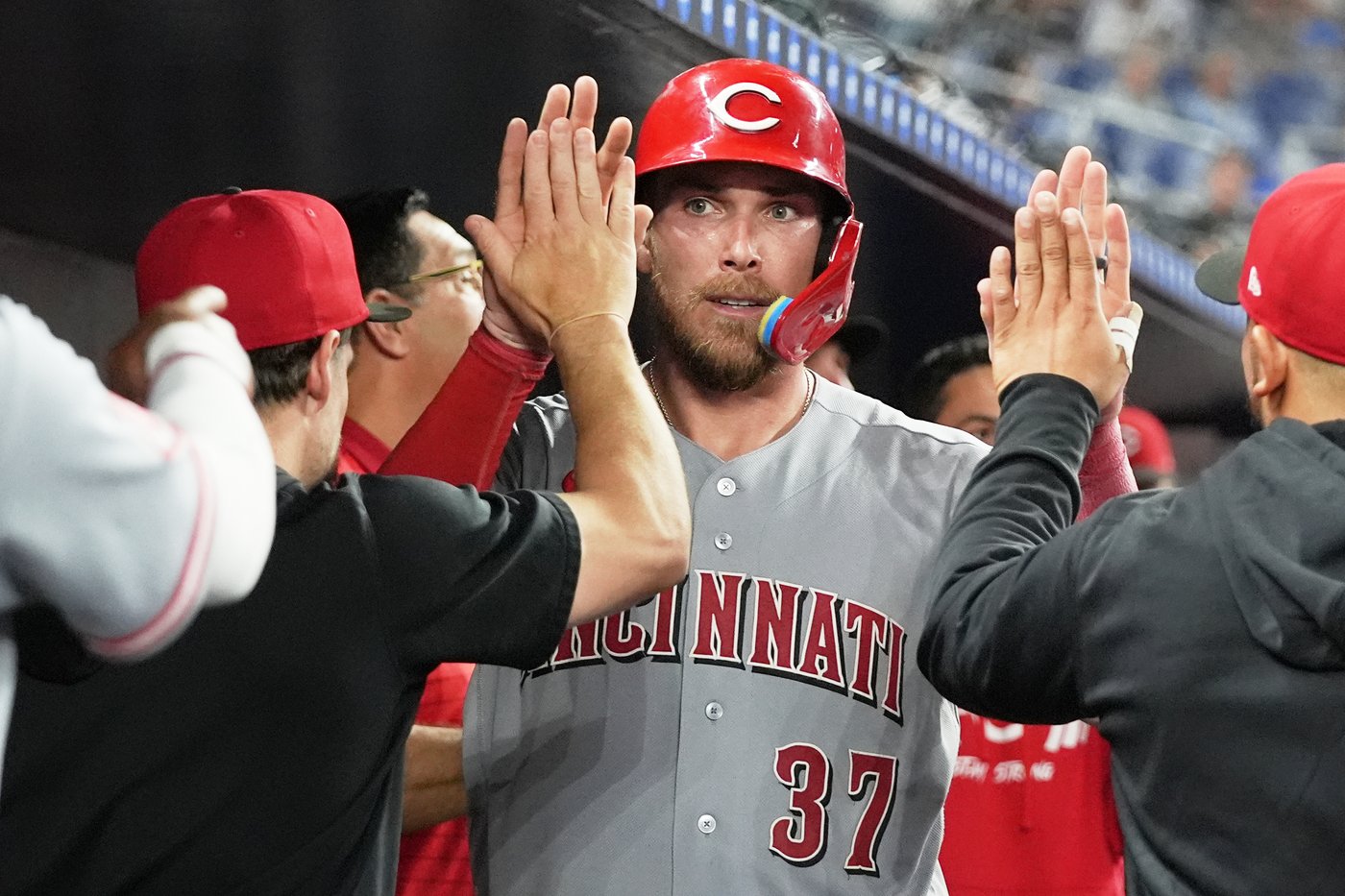 Reds chase Alcantara in 9th, beat Marlins 6-3 in 10th keyed by McLain for 5-game winning streak | iNFOnews.ca