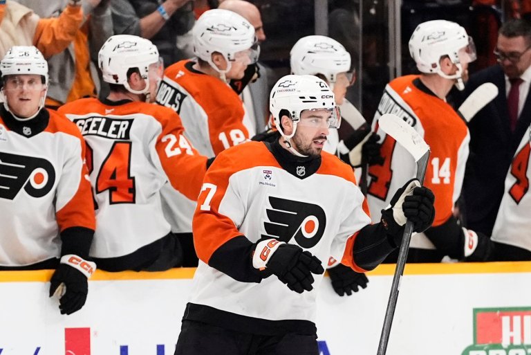 Konecny and Vladar lead Flyers to 3-1 win over Predators | iNFOnews.ca