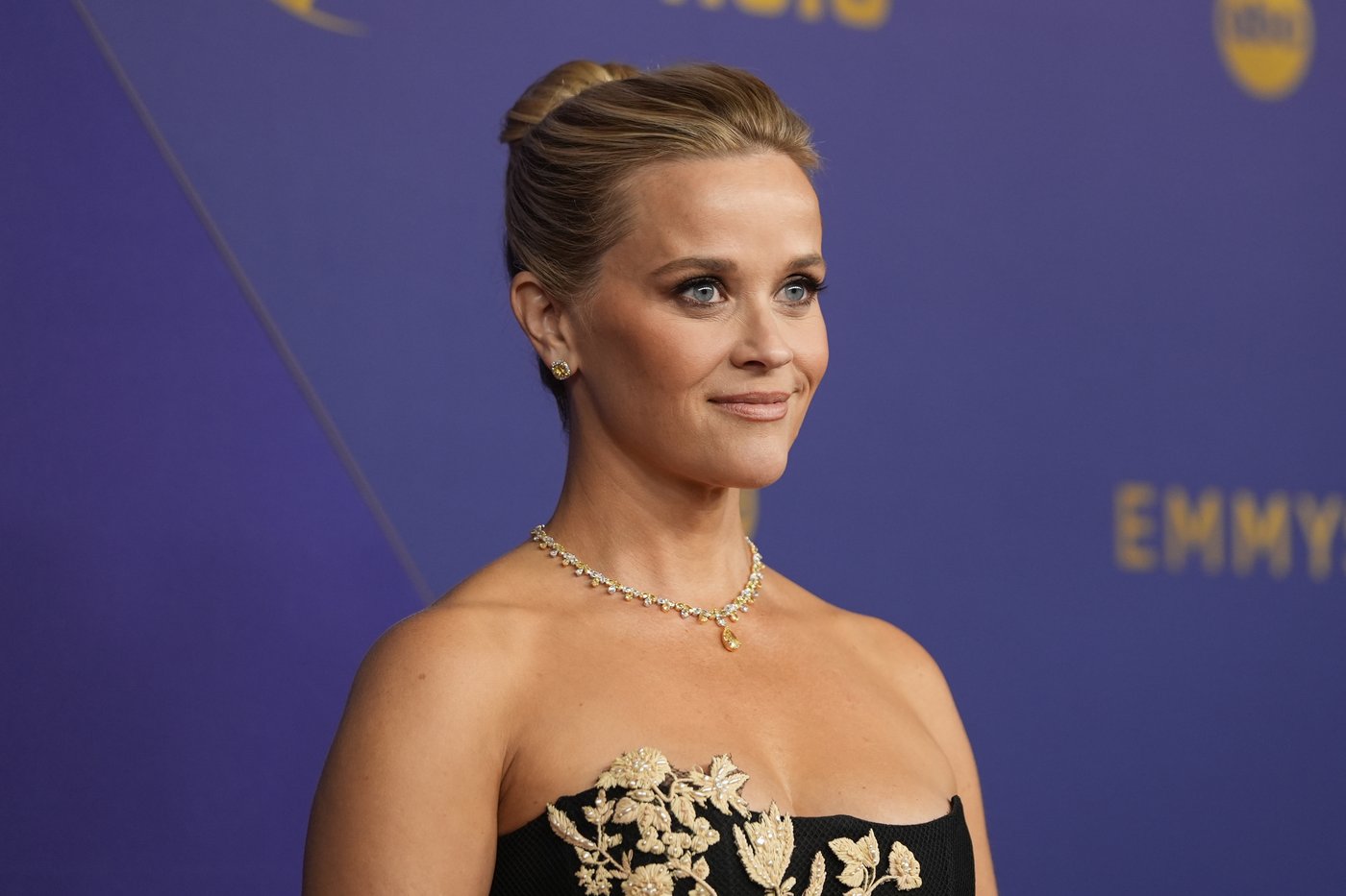 Reese Witherspoon is teaming with bestseller Harlan Coben on her first suspense novel | iNFOnews.ca Reese Witherspoon is teaming with bestseller Harlan Coben on her first suspense novel | iNFOnews.ca