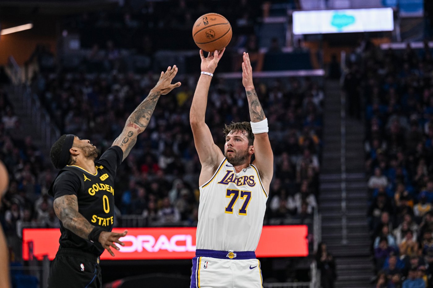Stephen Curry scores 31 points and outduels Luka Doncic as Warriors come back to beat Lakers 112-95 | iNFOnews.ca Stephen Curry scores 31 points and outduels Luka Doncic as Warriors come back to beat Lakers 112-95 | iNFOnews.ca