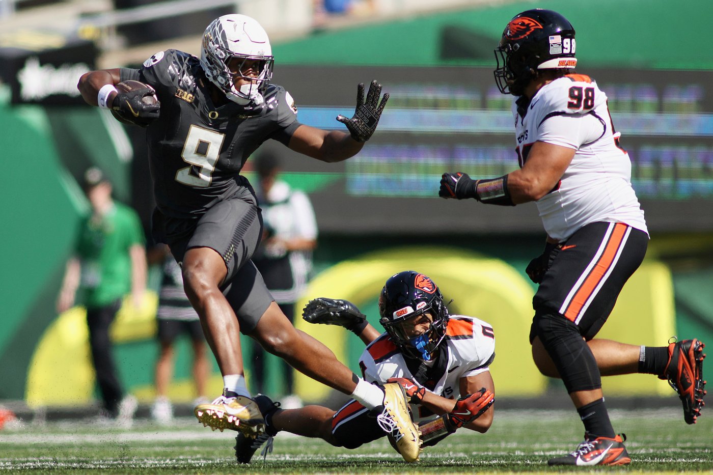 No. 6 Oregon at No. 3 Penn State is the main event on an attractive Top 25 schedule in Week 5 | iNFOnews.ca