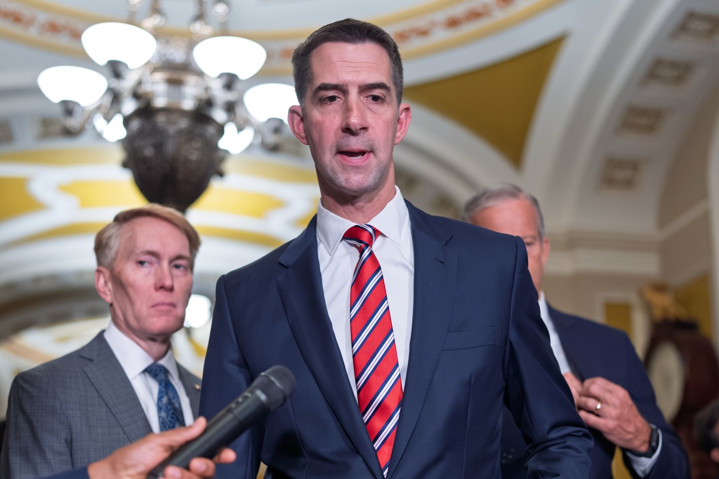 Trump posts cell phone number of Arkansas Sen. Tom Cotton in fight over daylight saving time | iNFOnews.ca Trump posts cell phone number of Arkansas Sen. Tom Cotton in fight over daylight saving time | iNFOnews.ca