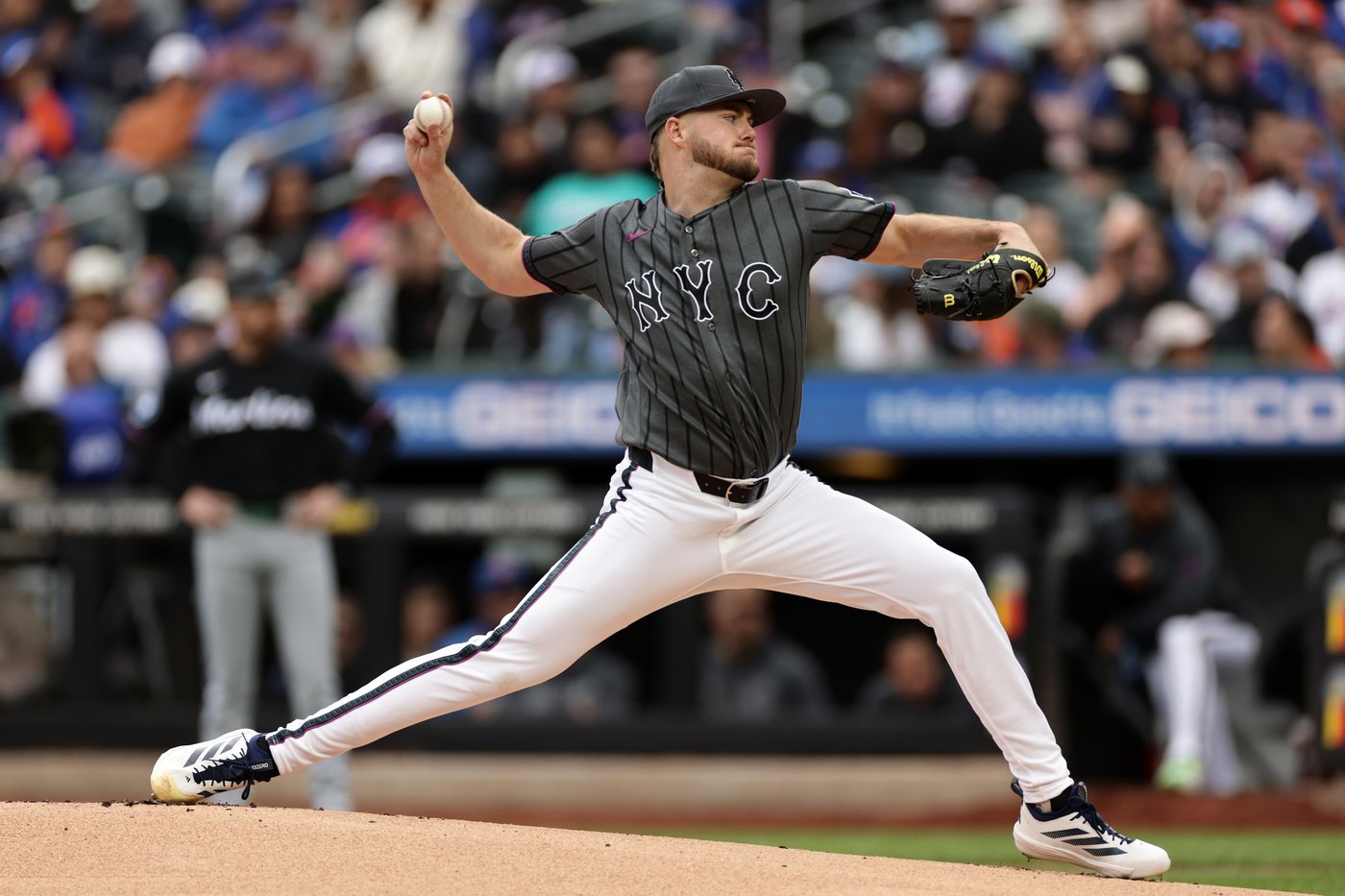 Christian Scott earns his first win, Hayden Senger hits first homer as Mets beat Marlins 6-1 | iNFOnews.ca