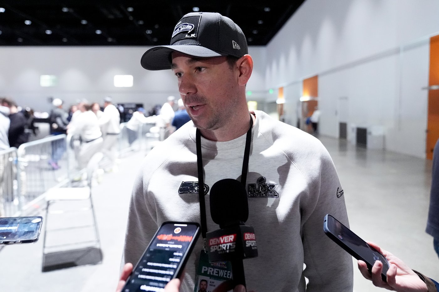 Seahawks' Klint Kubiak focused on Super Bowl, not Raiders job | iNFOnews.ca