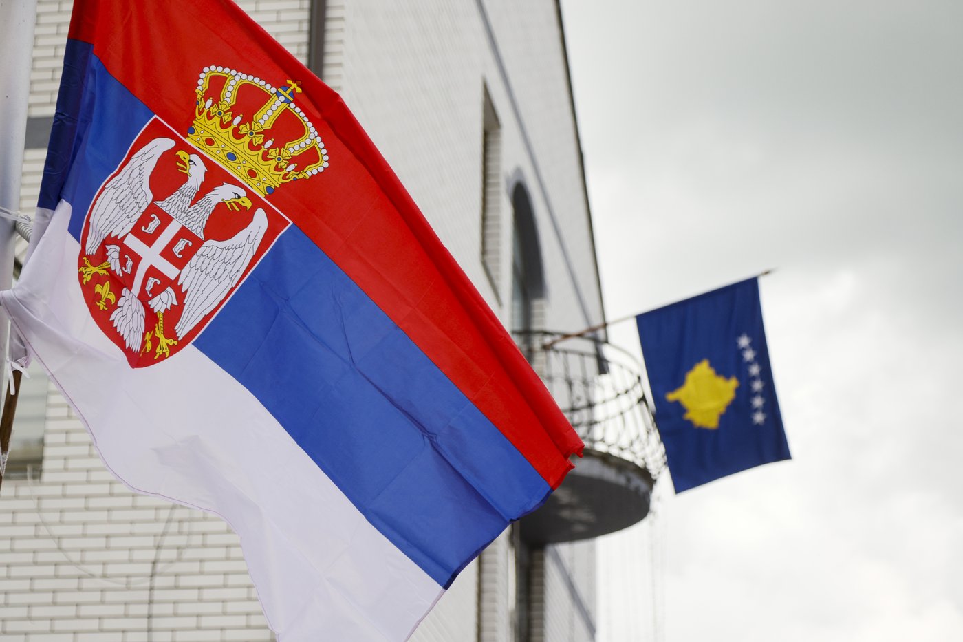 Kosovo's authorities close parallel institutions run by the country's ethnic Serb minority | iNFOnews.ca Kosovo's authorities close parallel institutions run by the country's ethnic Serb minority | iNFOnews.ca