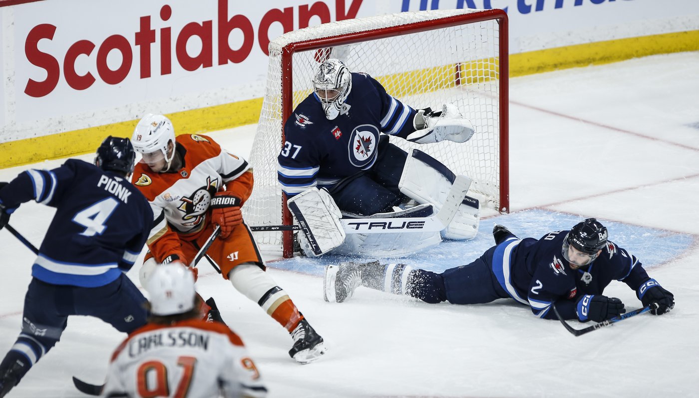 Mark Scheifele scores 1:11 into overtime to give Jets 2-1 victory over Ducks | iNFOnews.ca