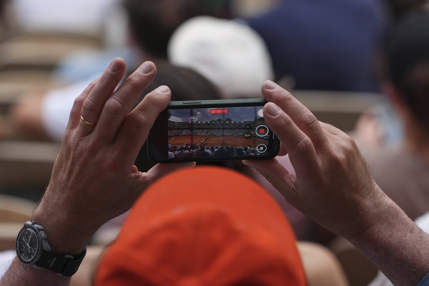 PHOTO COLLECTION: French Open Tennis Spectators | iNFOnews.ca