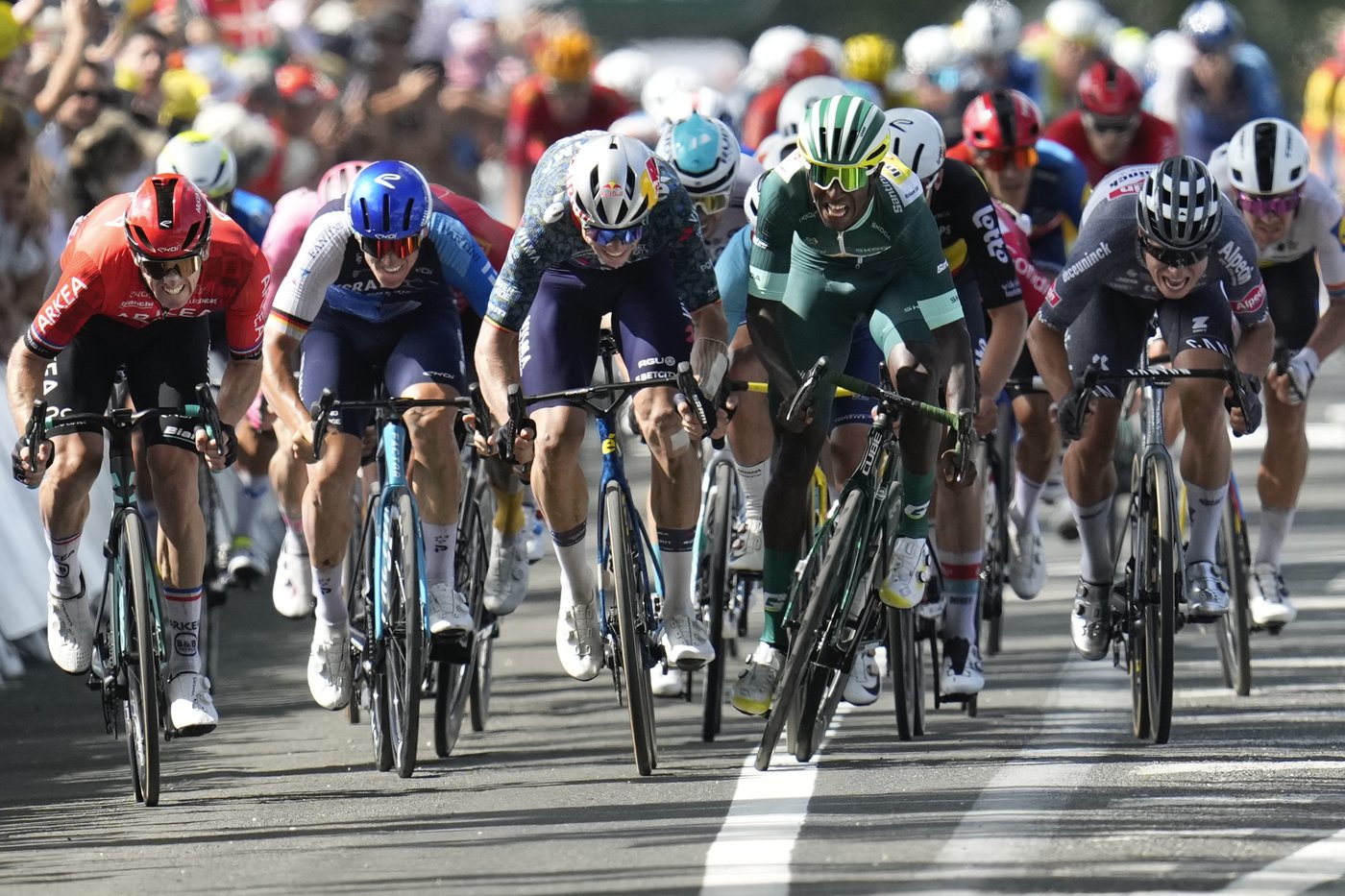 Cycling bans controversial use of carbon monoxide rebreathing | iNFOnews.ca Cycling bans controversial use of carbon monoxide rebreathing | iNFOnews.ca