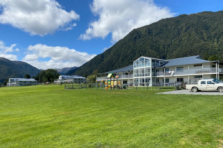 New Zealand commune's funding trust loses charity status over child labor and other misconduct | iNFOnews.ca
