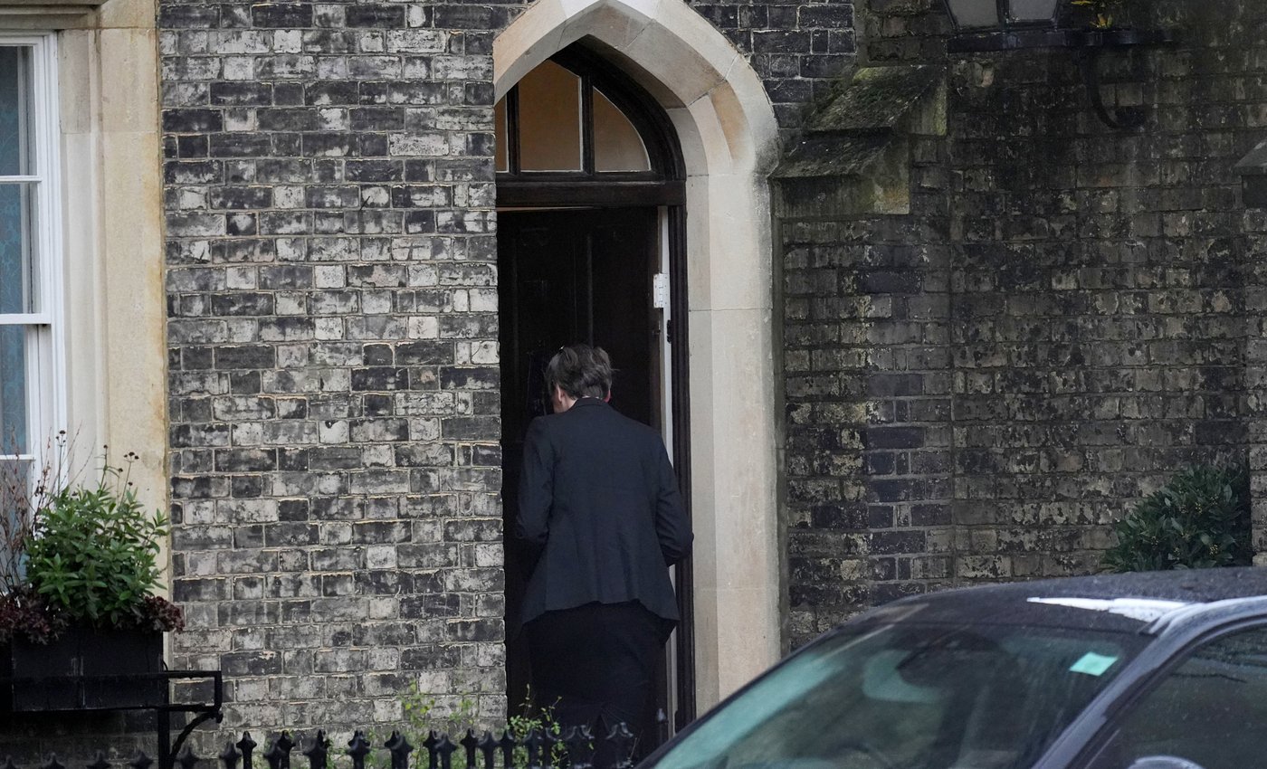 UK police search two properties linked to Peter Mandelson as part of Epstein probe | iNFOnews.ca UK police search two properties linked to Peter Mandelson as part of Epstein probe | iNFOnews.ca