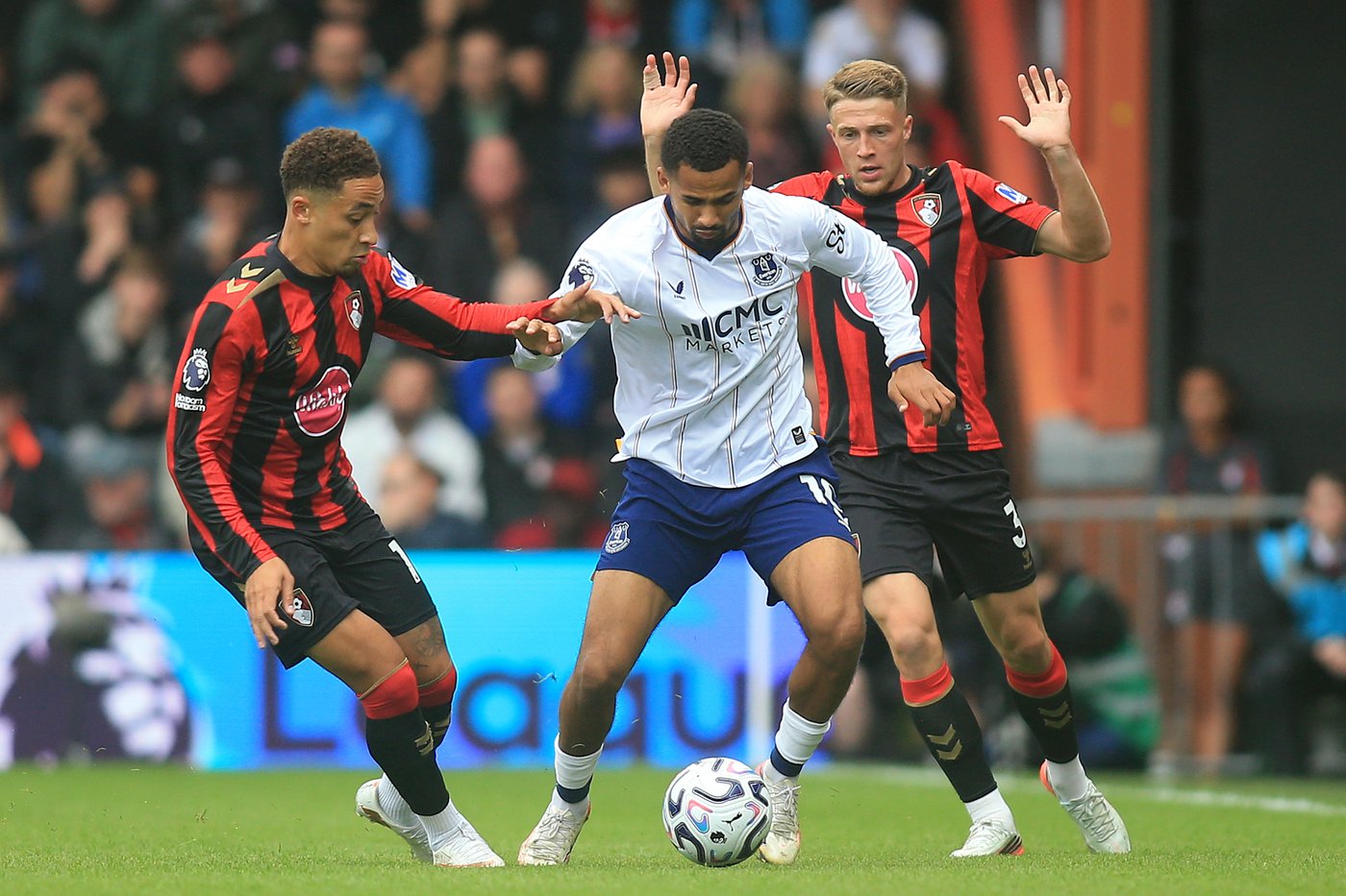 Man City bolsters attacking options by signing winger Allan and agreeing to deal for Ndiaye | iNFOnews.ca