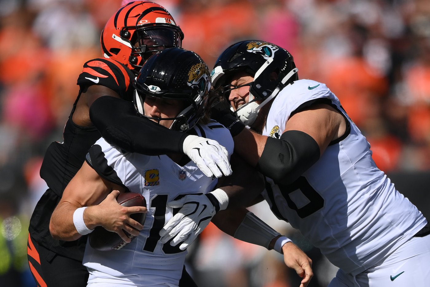 Trevor Lawrence finally gets 1st win over Bengals as Jaguars hold on for 22-17 victory | iNFOnews.ca