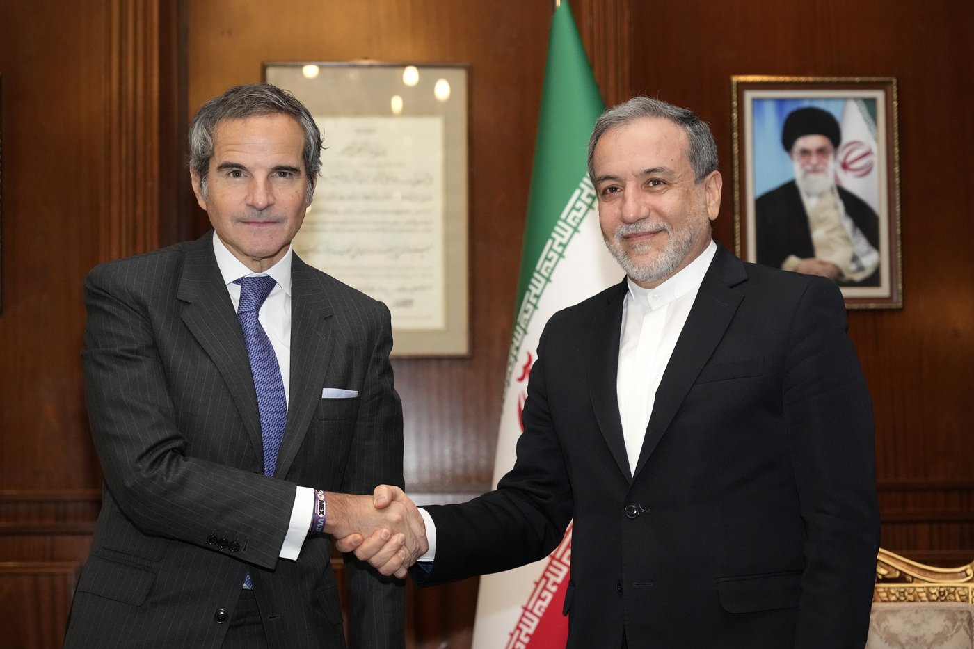 Head of UN's nuclear watchdog visits Iran as Mideast wars and Trump's return raise worries | iNFOnews.ca