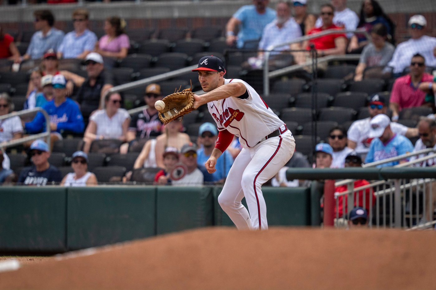 Olson's 3-run homer backs 6 strong innings from Elder as Braves avoid a sweep, beating Arizona 5-3 | iNFOnews.ca