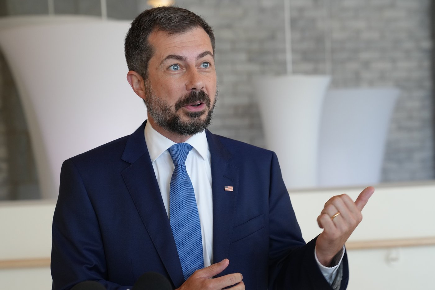 Pete Buttigieg returns to South Carolina as he weighs another White House run | iNFOnews.ca