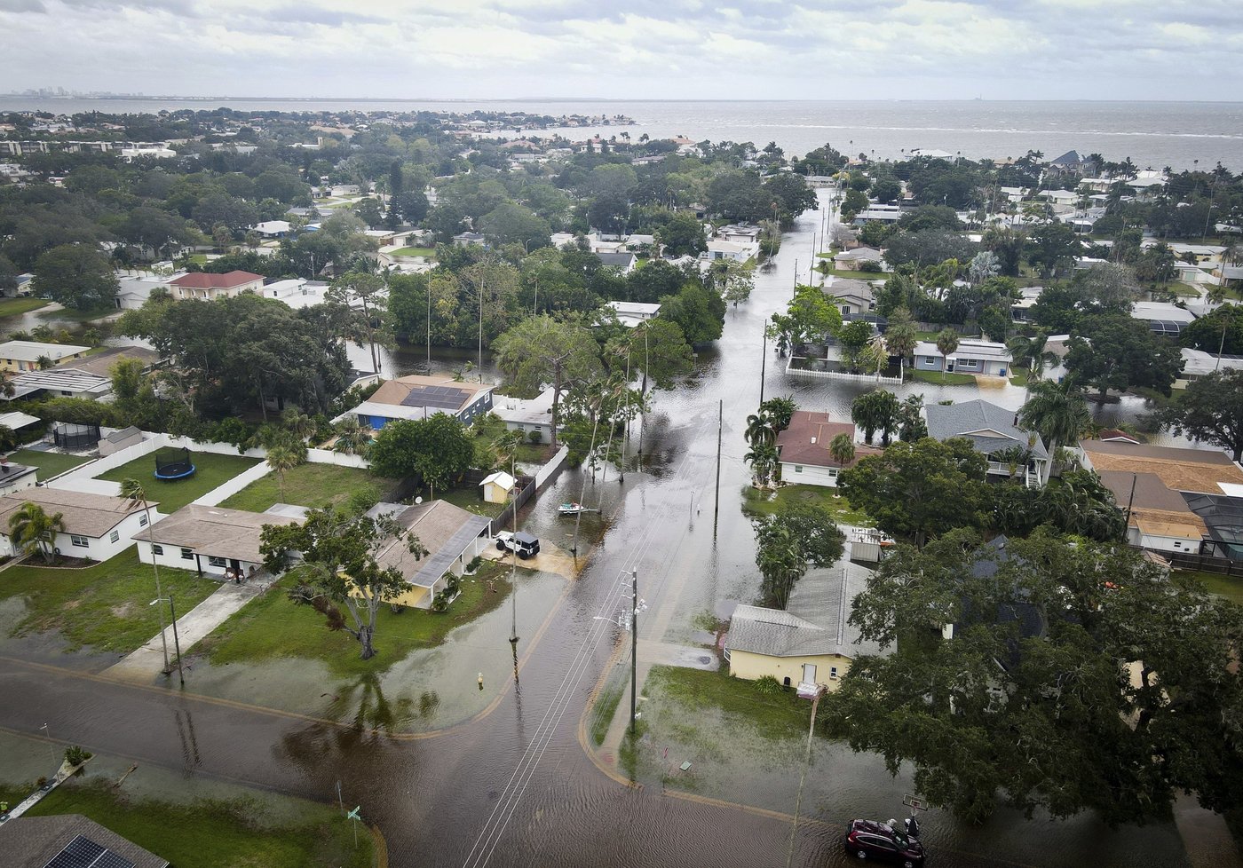 Helene makes landfall in northwestern Florida as a Category 4 hurricane | iNFOnews.ca