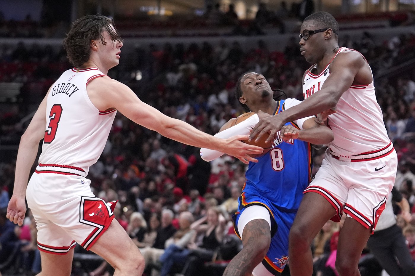 Gilgeous-Alexander, Holmgren lead Thunder to easy win over Bulls, 114-95 | iNFOnews.ca