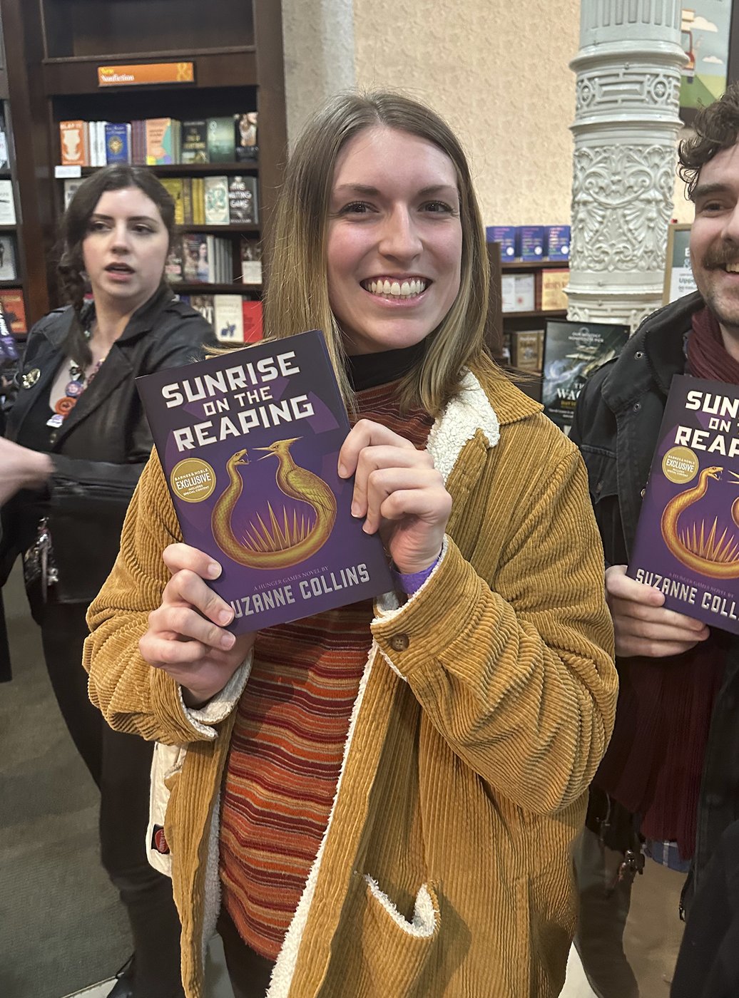 'Sunrise' arrives at midnight for fans celebrating release of new 'Hunger Games' novel | iNFOnews.ca