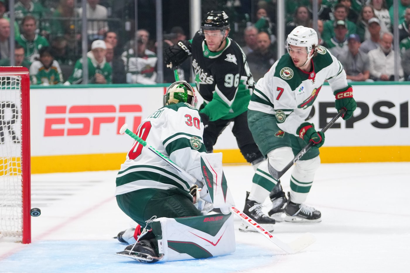Matt Boldy and Wild go home with chance to clinch series after beating Stars 4-2 in Game 5 | iNFOnews.ca