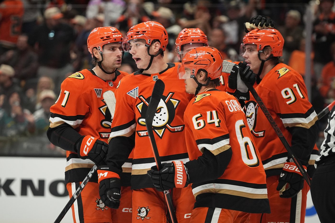 Hronek’s OT power-play goal caps Canucks’ 6-5 comeback win over Ducks | iNFOnews.ca