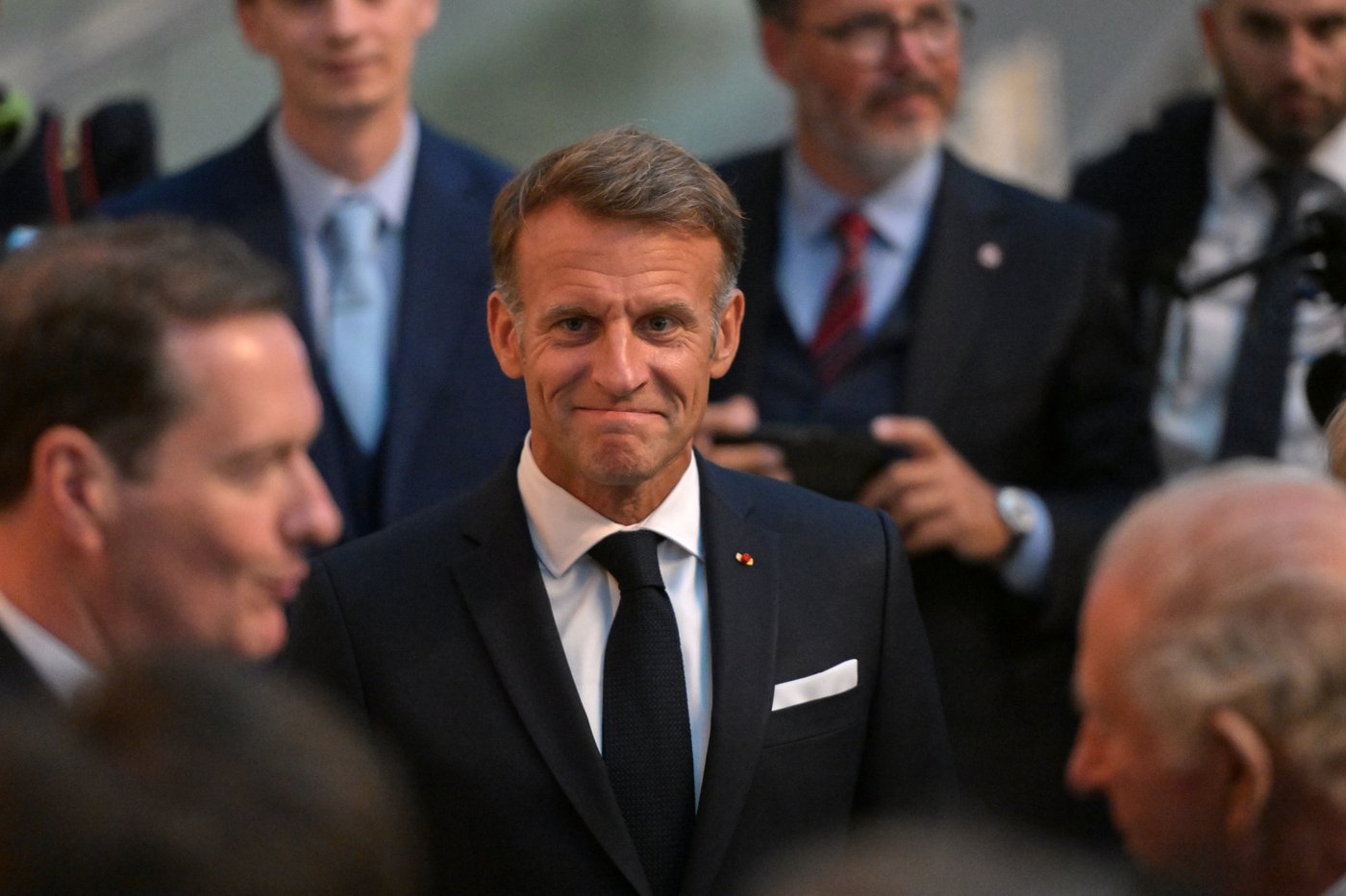 Macron and King Charles III hail their nations' ties as they view the Bayeux Tapestry in London | iNFOnews.ca